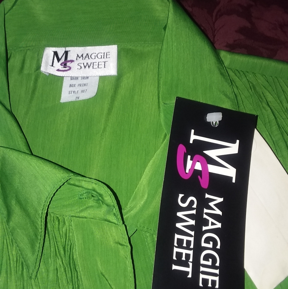 Shirt - Picture 2 of 4